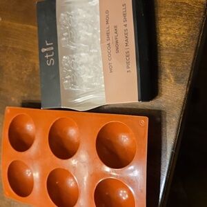 Hot Coco Bomb Mold 2PC NEW